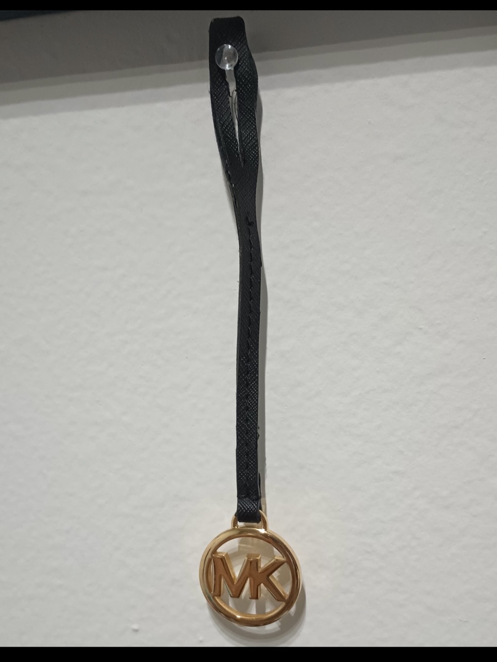 MICHAEL KORS MK GOLD LOGO LEATHER PENDANT PURSE CHARM